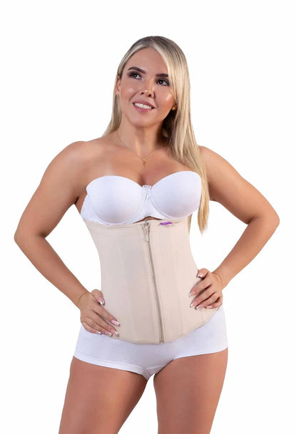 Cinturilla colombiana beige de alta compresión con broches frontales y control de abdomen.