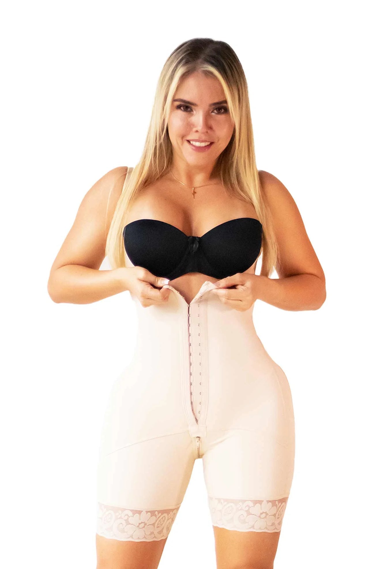 Faja colombiana levanta glúteos corta de alta compresión color beige vista frontal